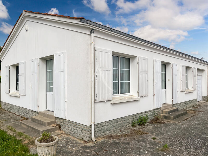 Maison - 90 m² - 4 pièces