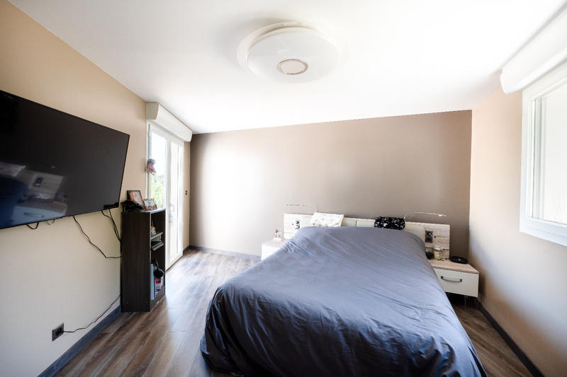 Propriété - 325 m² - 8 pièces