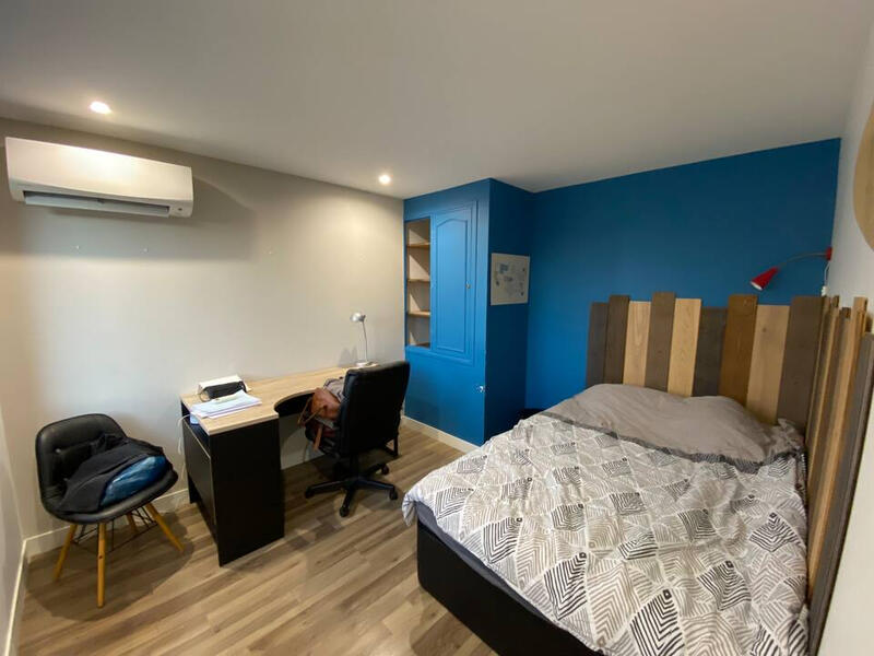 Maison - 325 m² - 13 pièces