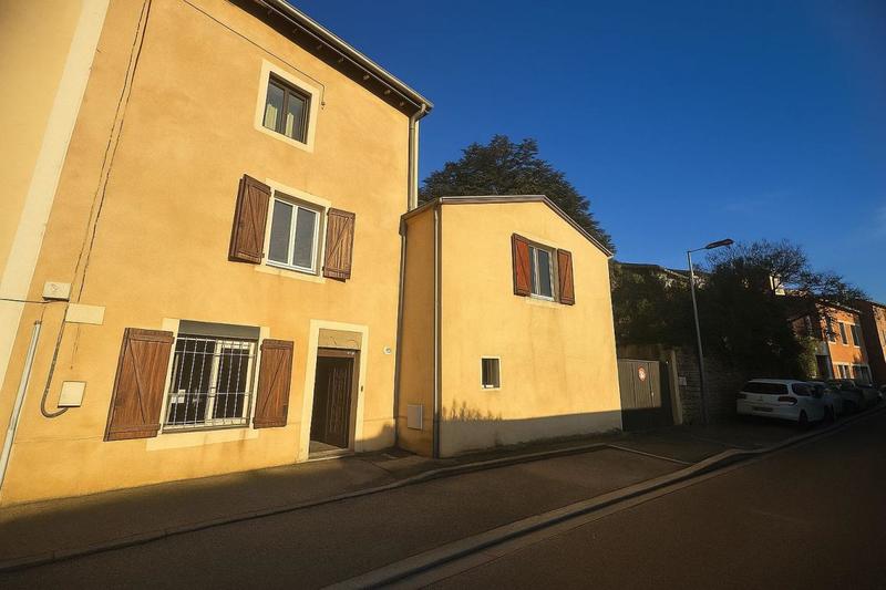Maison - 95 m² - 4 pièces