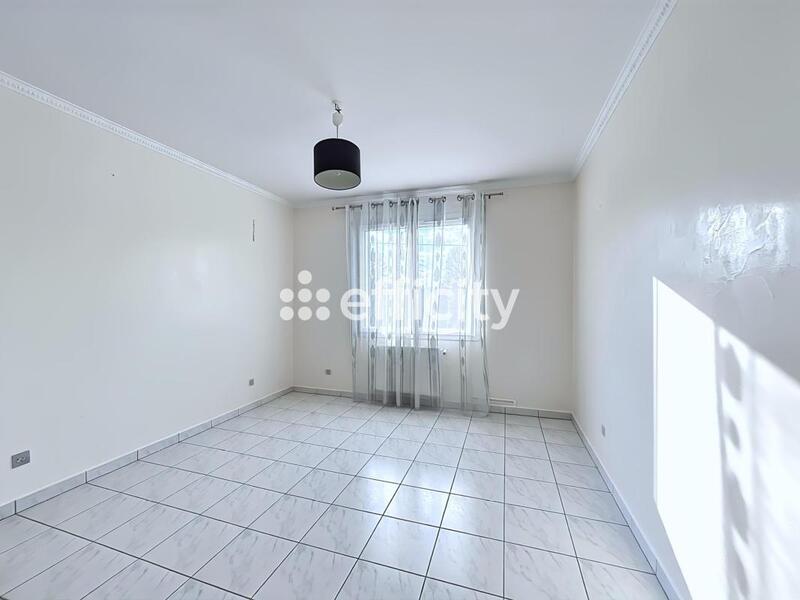 Maison - 168 m² - 7 pièces