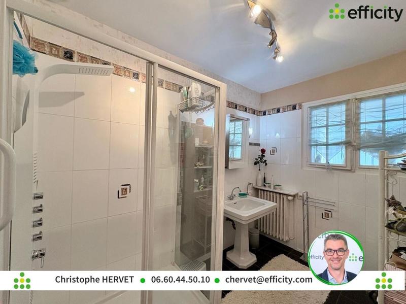 Maison - 383 m² - 11 pièces