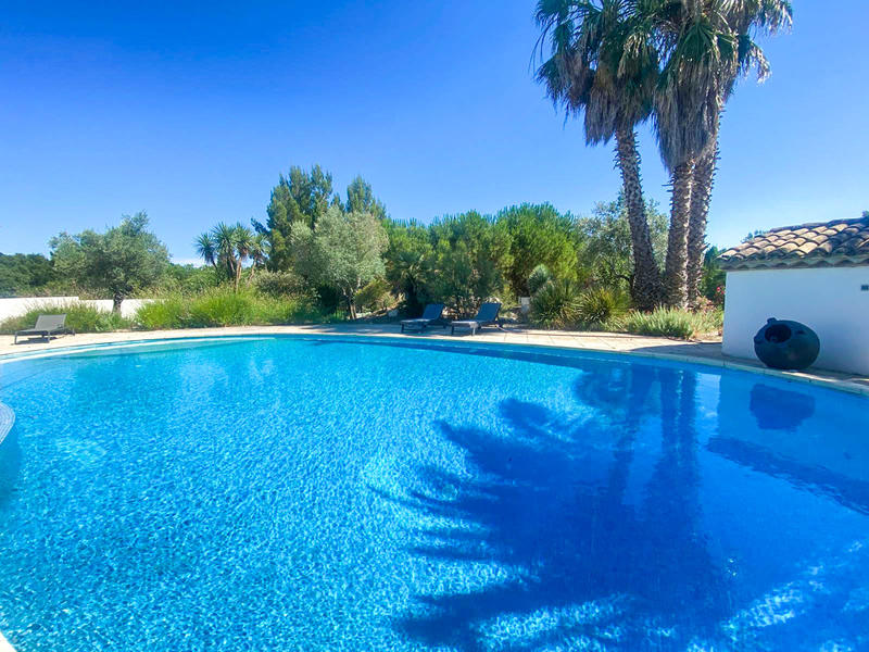 Maison - 334 m² - 8 pièces