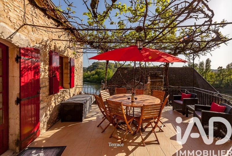 Maison - 140 m² - 5 pièces