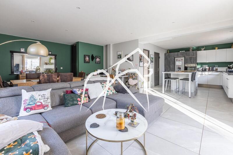 Maison ancienne - 203 m² - 6 pièces