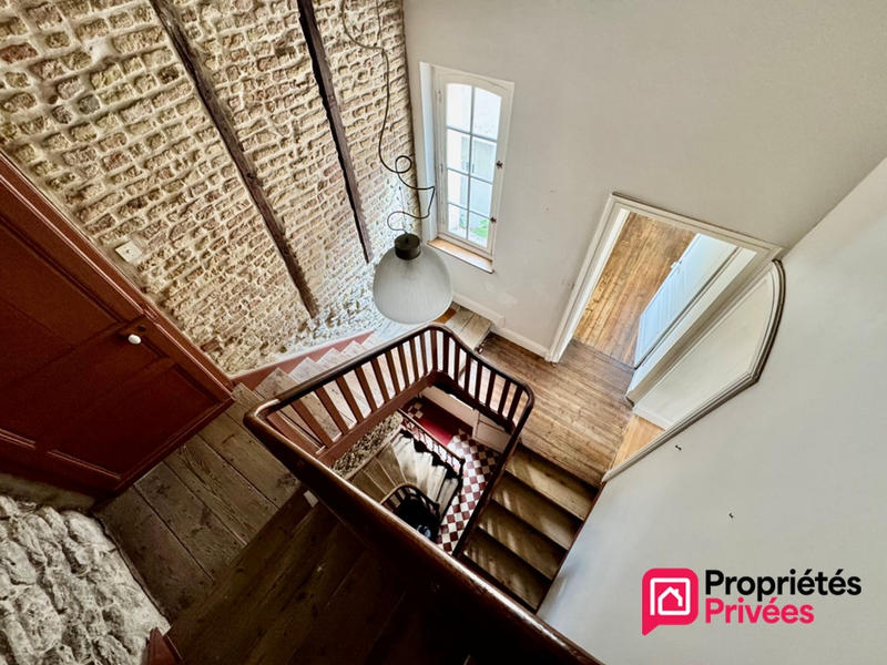 Maison - 367 m² - 10 pièces