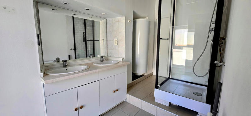 Appartement - 60 m² - 3 pièces