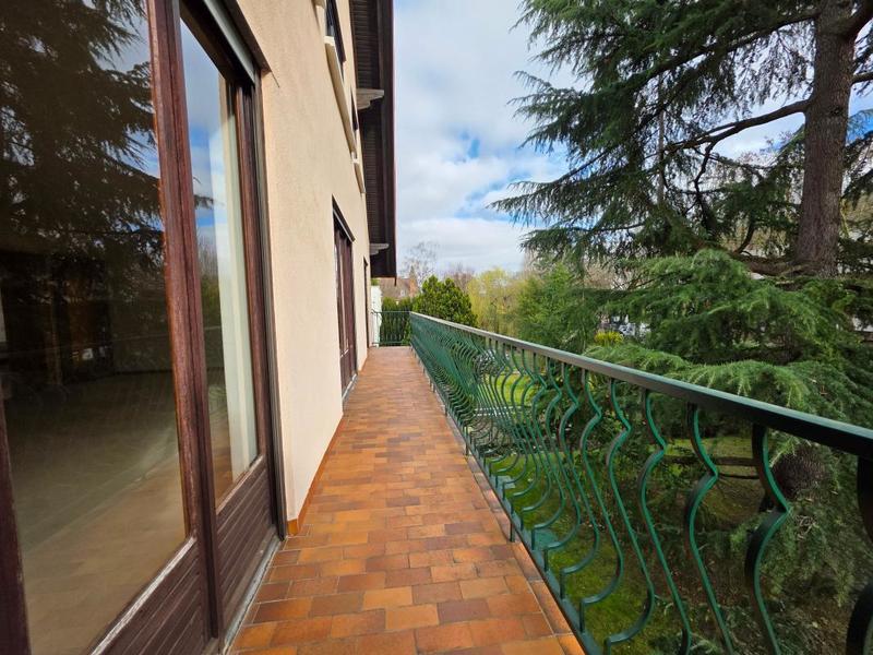 Appartement - 110 m² - 5 pièces