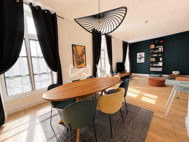 Appartement - 97 m² - 6 pièces