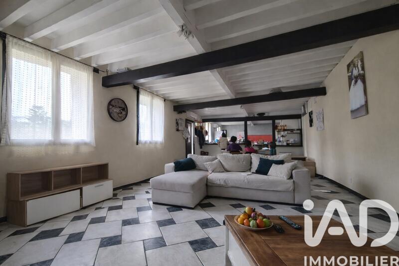 Maison - 274 m² - 9 pièces