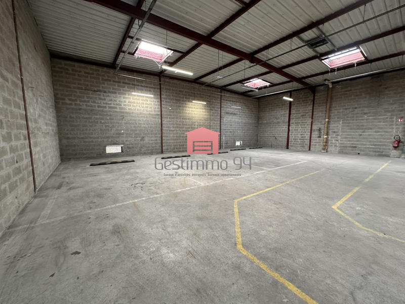 Local d'activités - 1 730 m²