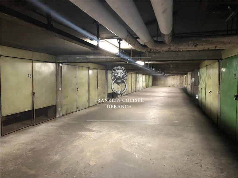 Parking / Garage - 13 m²