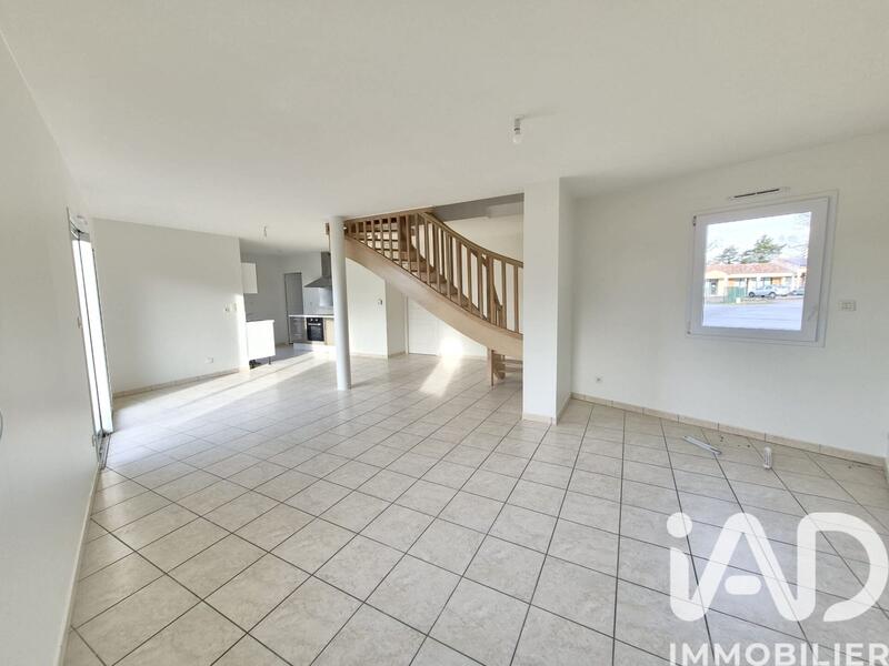 Maison - 102 m² - 4 pièces