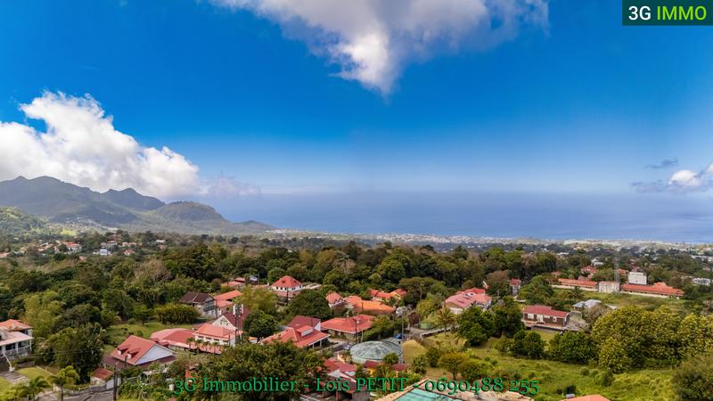 Maison - 290 m² - 8 pièces