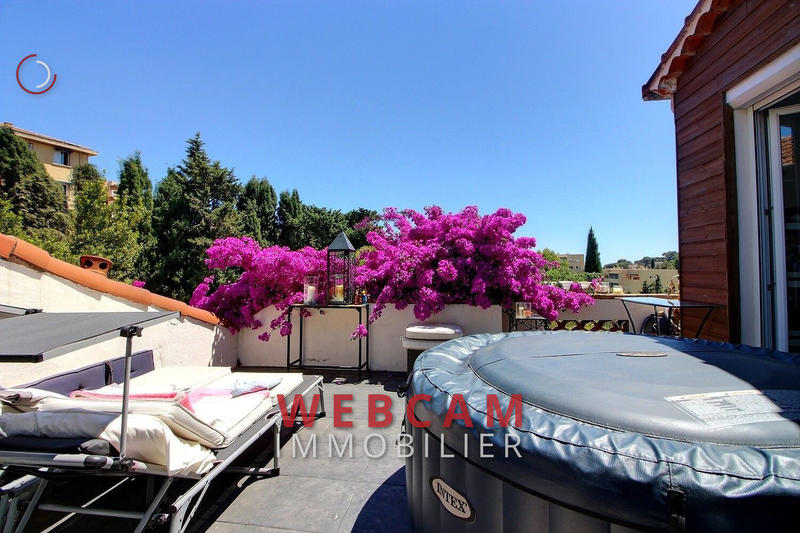 Maison - 210 m² - 8 pièces