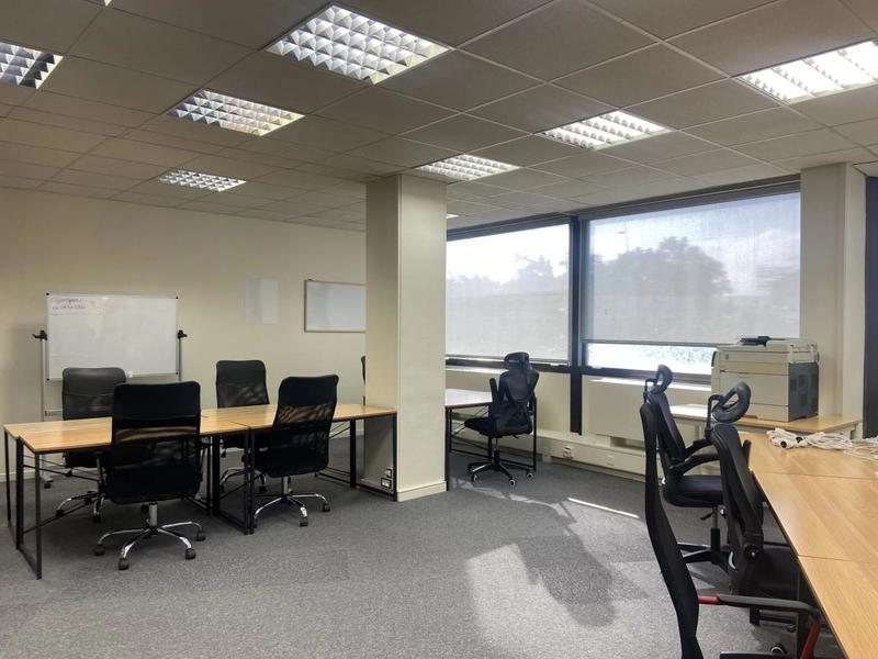 Bureau - 323 m²