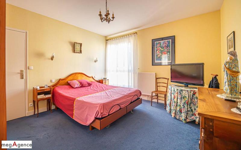 Appartement - 140 m² - 6 pièces