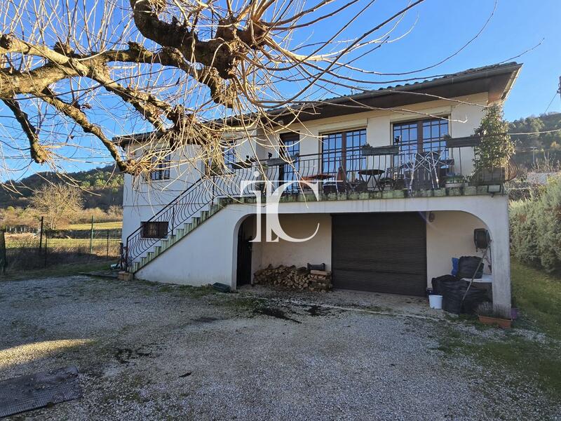 Maison - 96 m² - 4 pièces