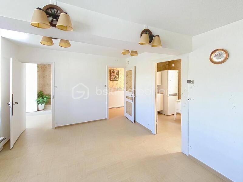 Maison - 123 m² - 8 pièces