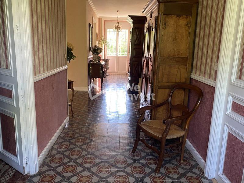 Maison - 273 m² - 8 pièces