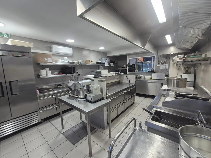 Magasins - 190 m² - 4 pièces