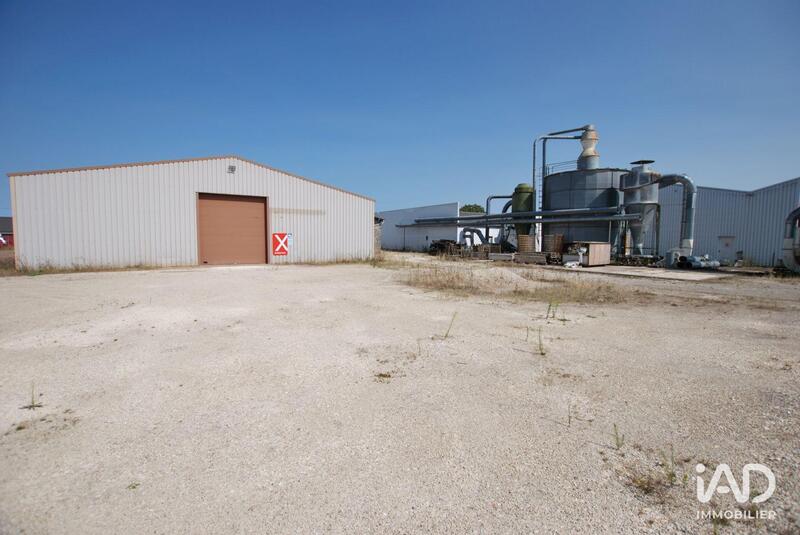 Local commercial - 3 377 m²