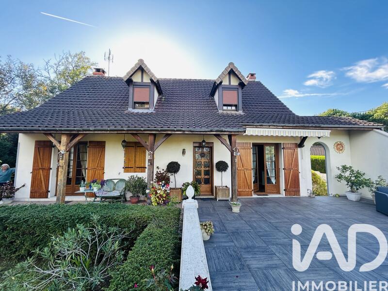 Maison - 158 m² - 5 pièces