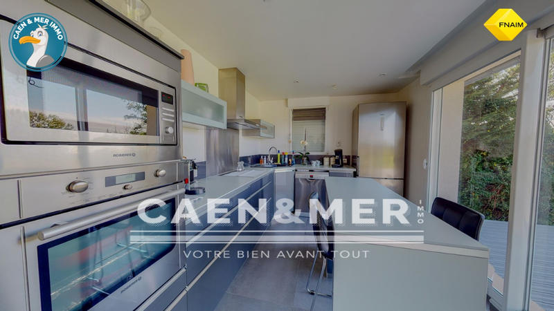 Propriété - 250 m² - 9 pièces