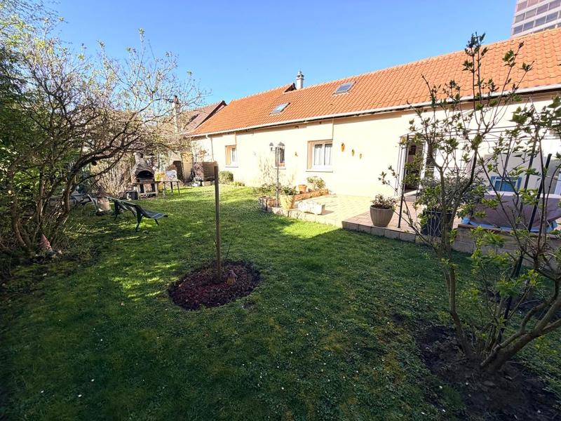 Maison - 100 m² - 7 pièces