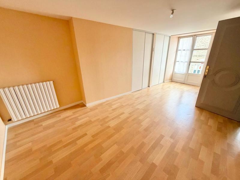 Maison - 185 m² - 6 pièces