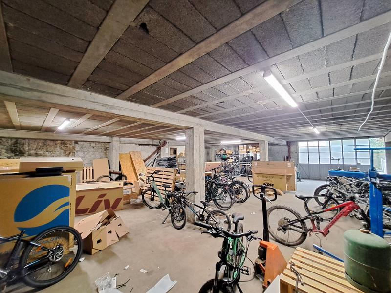 Maison - 335 m² - 7 pièces