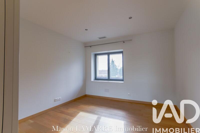 Maison - 181 m² - 7 pièces