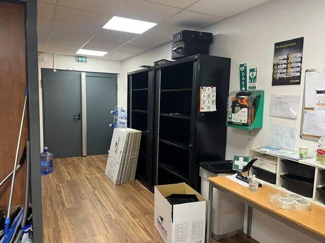 Bureau - 168 m² - 5 pièces