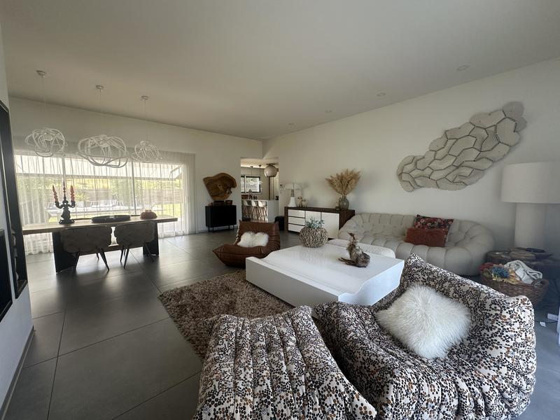 Maison - 206 m² - 7 pièces