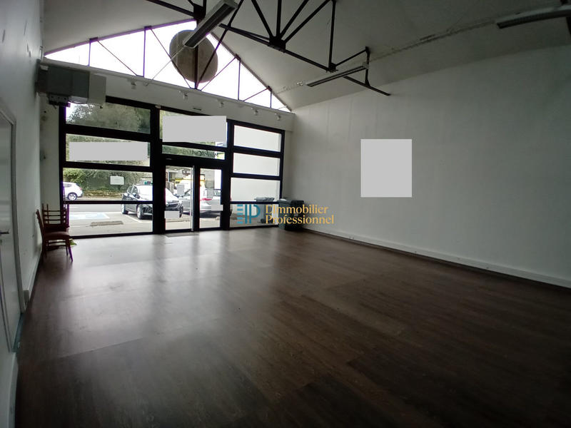 Local commercial - 163 m² - 5 pièces