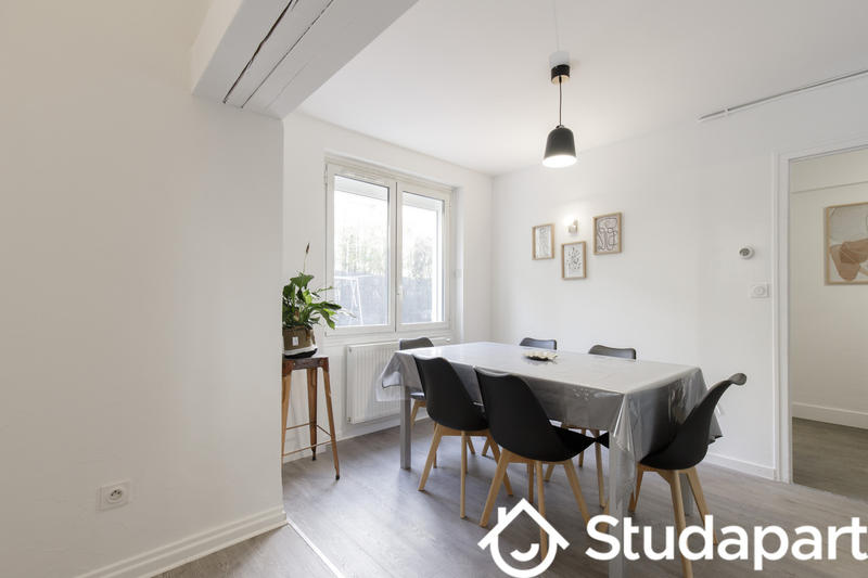 Chambre - 9 m² - 1 pièce