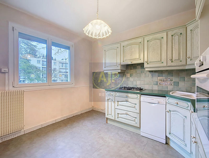 Appartement - 79 m² - 4 pièces