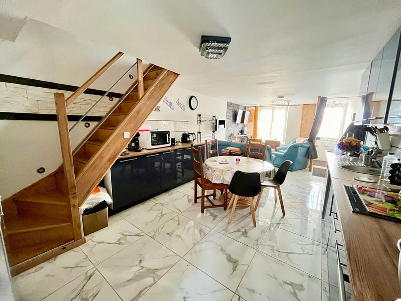 Maison - 86 m² - 4 pièces