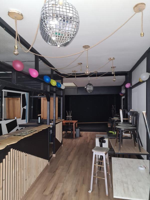 Local commercial - 100 m² - 2 pièces