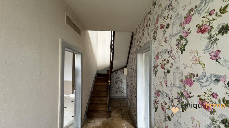 Maison ancienne - 203 m² - 9 pièces