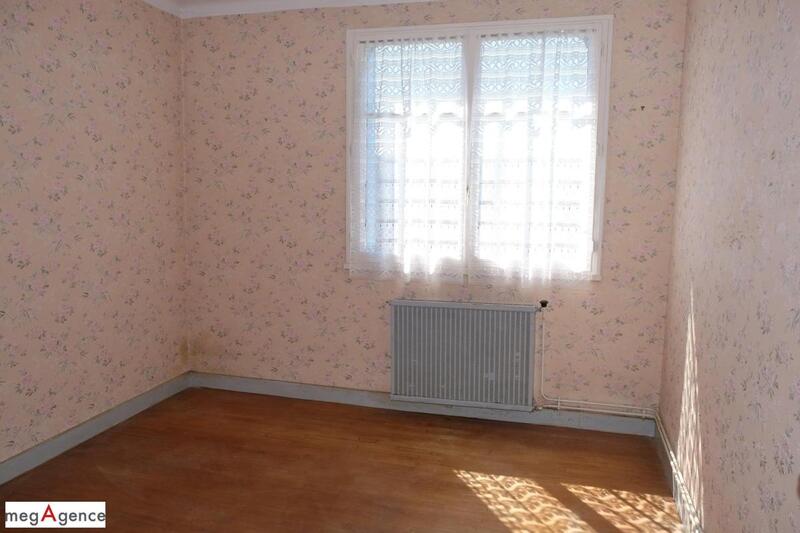 Maison traditionnelle - 165 m² - 9 pièces