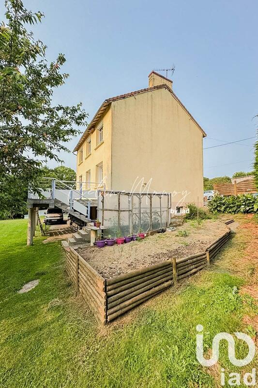 Maison - 134 m² - 8 pièces