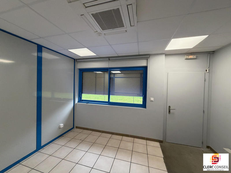 Local d'activités - 3 105 m²