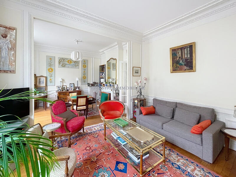 Appartement - 127 m² - 6 pièces