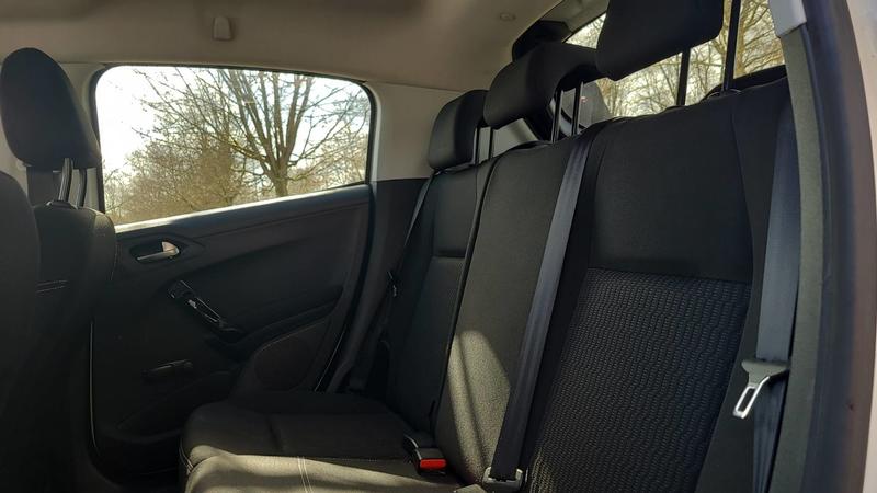 Peugeot 208 II 1.5 BlueHDi 100 Active