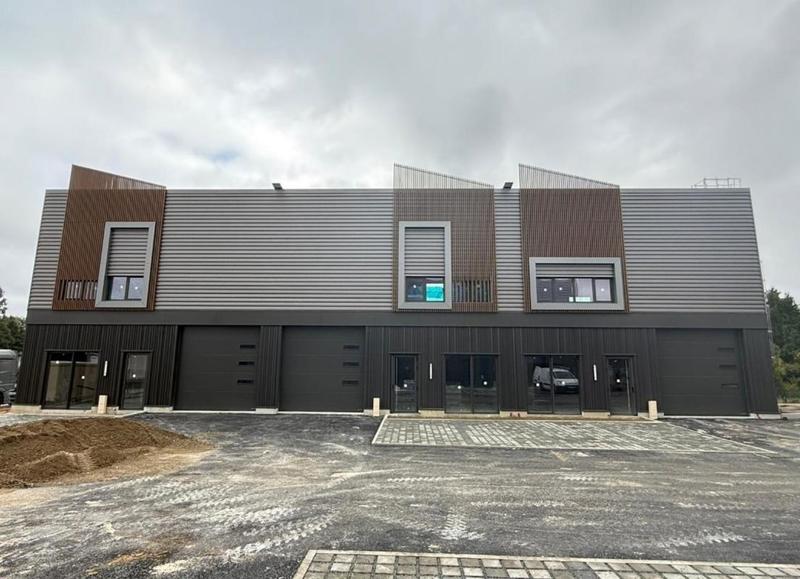 Local d'activités - 154 m²