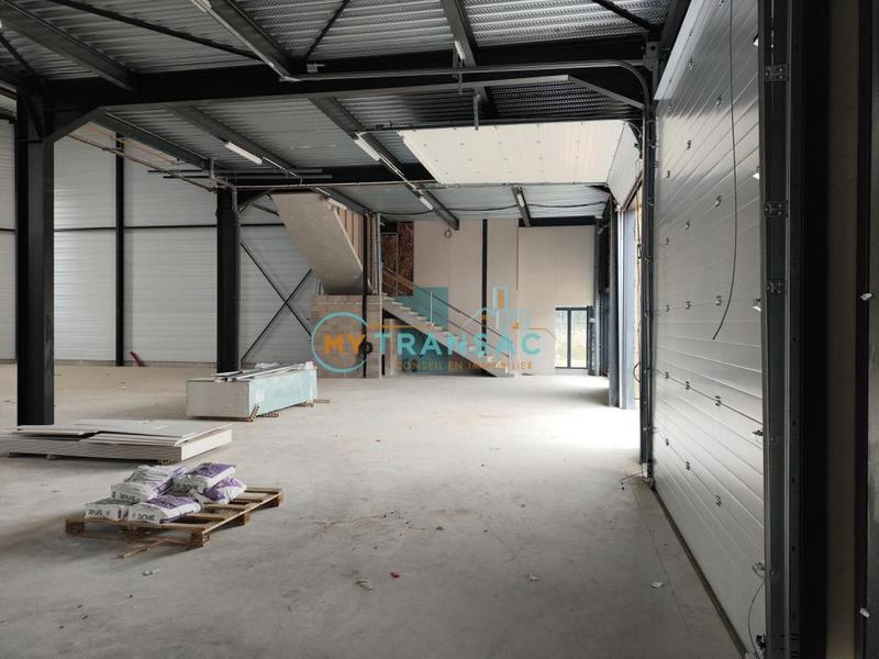 Local d'activité / Entrepôt - 430 m²