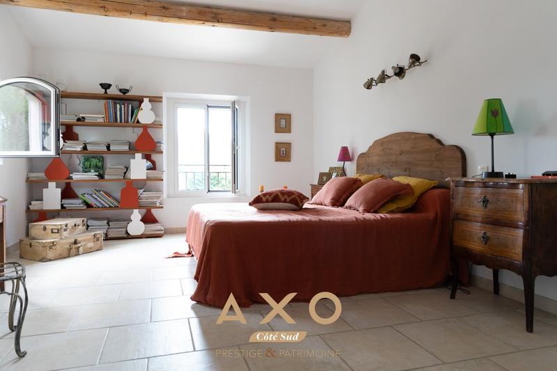 Maison - 224 m² - 7 pièces