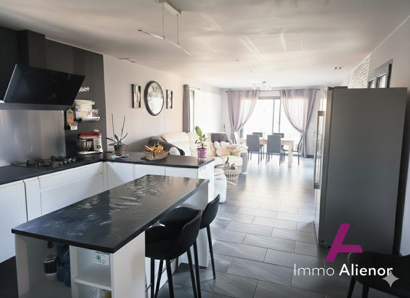 Maison - 98 m² - 4 pièces