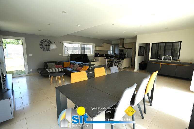 Maison - 111 m² - 5 pièces